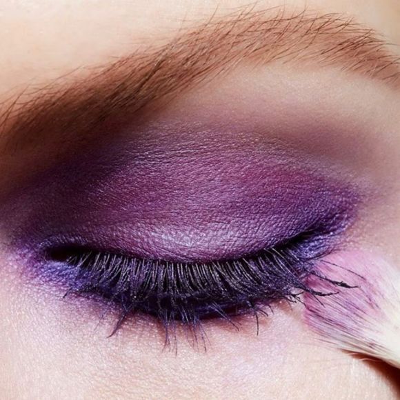 Mac Cosmetics Frost Eyeshadow - Picture 3 of 10